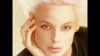 Brigitte Nielsen - The persuader