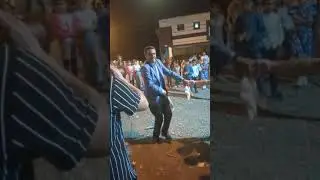 Terkan soğanlı köyünde eski Foklor hocası Şevket hoca bağlamada oynuyor refik hoca zurnada kapışıyor