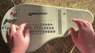 Omnichord OM-84 (Maco)