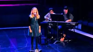 Olivia Knox sings 