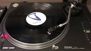 Richard F Feat. Samantha Stock - Let The Sunshine Thru (Main Mix)