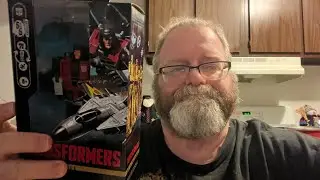Ionacus toy reviews #1044 AOTP aerialbot skydive 