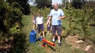Davide Bastianello viticoltore biologico Quinto TV: difesa uva con cannone spaventapasseri