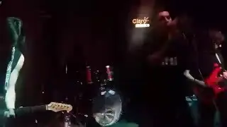 La Banda de Punk Rock uruguaya Madjack  toque en BJ Sala - Tema II