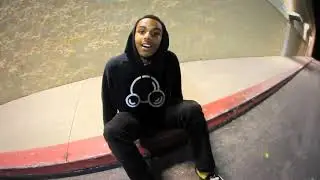 DeliStatus: How to Kickflip with Shawn Davis