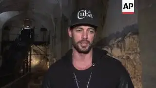 William Levy @willylevy29 and Elizabeth Gutierrez @Elygutierrez19 with kids visit Tower of David
