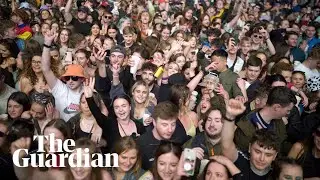 Mask-free concert in Liverpool for Covid test event draws thousands