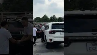 Giao xe Ford Everest Titanium 4x4 2025 | Ford Long Bi&ecirc;n