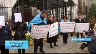 Crimea is Ukraine: Crimean Tatars protest outside Russian embassy in Kyiv