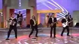 De Aqui a la Luna - Corazon Colombiano
