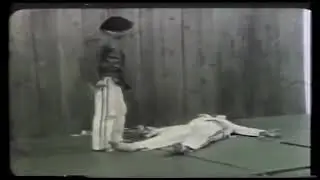 ROBERT CLARK's strangle & resuscitation   (WJJF Jujutsu / Bujutsu Founder)
