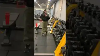 how do you film at the gym 😂 #gymlife #gym #gymthings