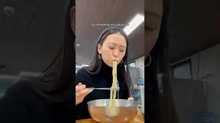 Trying North Korean Food 🇰🇵 and Rating it out of 10