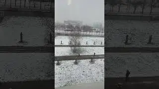 Everyday life in snowy weather. There is no bad weather in nature. How snow changes life 