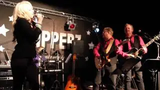 Zlippers och Rebecka. Du &auml;r min man