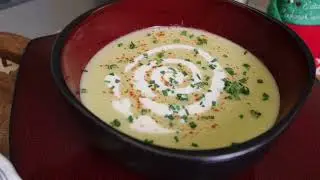 Potato Leek Soup Recipe with Homemade Cr&egrave;me Fraiche #redmondrealsalt