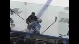 Hockeyfighters.cz  Tim Priamo vs Zac Rinaldo.wmv