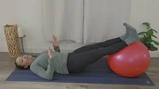 Hamstring Curls - Exercise Ball
