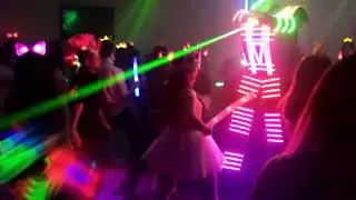 Show Robot Led  Meneadito en vivo cumple 15