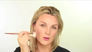 Real Techniques Bold Metals Кисть для скульптурирования 301 Flat Contour