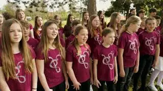Harmonikarski orkester Munda GŠ Munda in Pevski zbor OŠ Dornava - Mala solzica (Štirje Kovači)