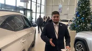 Хундай Центр . Элантра и Байон нету. Только на заказ.