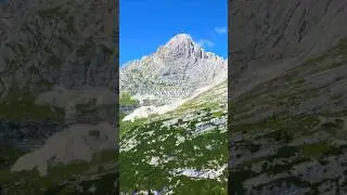 On-the-edge hiking to Lago di Sorapis, Dolomites 🏞️ #travel
