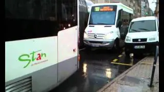 Heuliez GX417 du STAN en panne créant des embouteillages