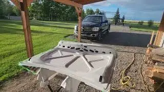 Завершение работы над крышкой багажника.
