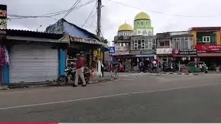 Street views puttalam - Kalpity main road a busy shopping area.