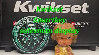 (098) Kwikset salesman display! Picking the padlock! 