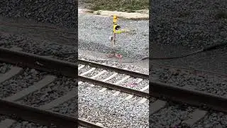 Rottenwarnanlage Automatisches Warnsystem ATWS #railway #shorts  #eisenbahn #asmr #baustelle