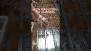 Vacuum packing machine for stretch film of preserved apple and jujube. #vacuumpackingmachine #jujube