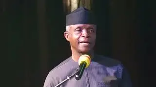 In Creative Mode, Osinbajo Highlights How Photographers Tell Human Angle Stories