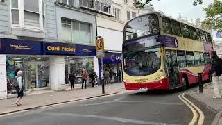 BRIGHTON & HOVE BUS ROUTE 6 DEPARTING WESTERN ROAD BRIGHTON