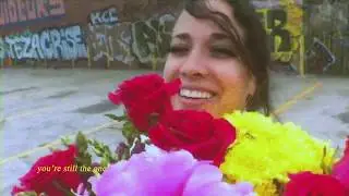 Sizzy Rocket - Rollerskating (Lyric Video)