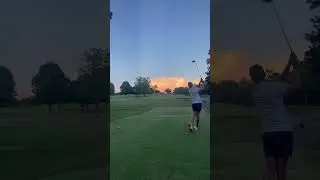 Golden Hour☀️#golf #sunsetview #golfgear