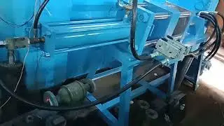 Rotor casting machine