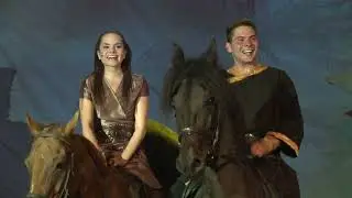 Vár ránk a hajnal Magyar Lovas Színház Komárom