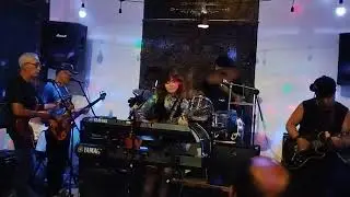 Queen Of Hearts - Angelina With Top Master Band (cover) #singer #guitarcover #live #music #rock 