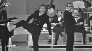 Alighiero Noschese imita Gianni Morandi   1968