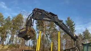 Köp Skotare John Deere 1110D på Klaravik
