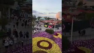 Walt Disney World Monorail arriving at Epcot!