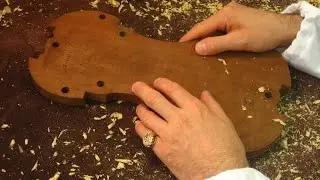 Stradivari's hands making the 'Lady Blunt' (violin on the PG form) - ストラディヴァリと当時の科学