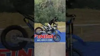Whip in MX Bikes #blucru #motocross #yamaha #mxbikes #yz250f #elitomac #