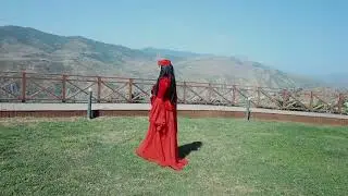 Nəğməkar şairə Xanım Sevər La&ccedil;ında (La&ccedil;ın şəhəri)