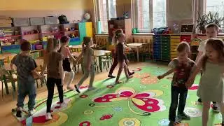 Aktywne słuchanie muzyki wg Batti Strauss - idziemy na spacerek