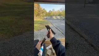 Shooting G17 Gen4 w/Surefire x300 Turbo #glock17gen4 #glock19gen5 #shoot #pov #range