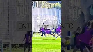 Entrenamiento intenso en la Ciutat Esportiva Joan Gamper 🔥 #fcbfemeni #fcbarcelona #futbolfemenino