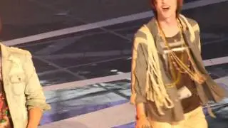 [FANCAM] 120328 Cute Onew's wave & eye-smile @ Sh0w Champ!0n